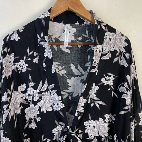 Spiritual Gangster • Maya floral Kimono Robe Beach Coverup O/S black white flowy - Picture 6 of 12